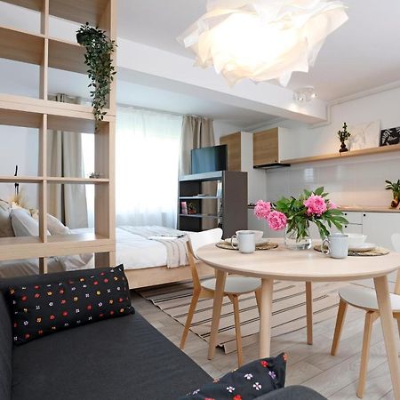 New & Cozy Studio In Ghencea + Netflix Bukarest Kültér fotó